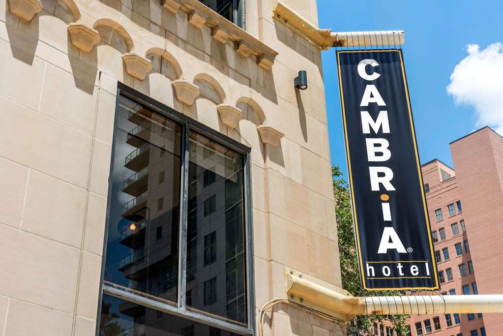 Cambria Hotel Houston Downtown Convention Center Buitenkant foto